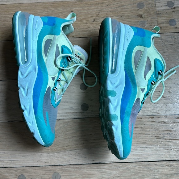 Nike shoes - Picture 4 of 7